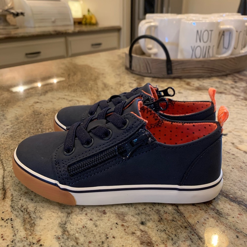 Cat & Jack Boys Shoes Size 9